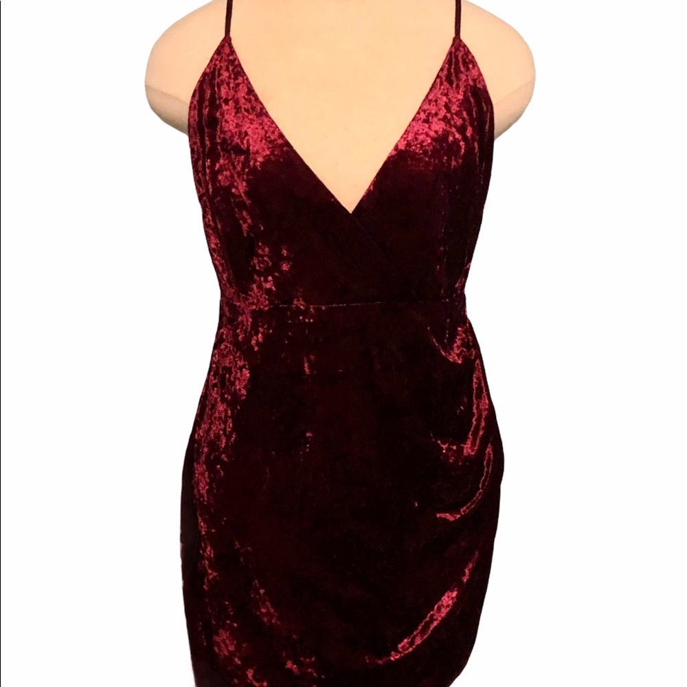 Forever 21 Velvet Spaghetti Strap Mini Dress LRG.